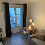 Moderne Au Coeur De Batignolles